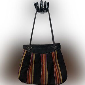 Elegant Striped Shoulder Bag